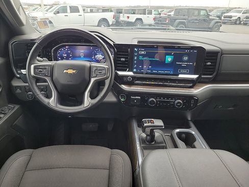 Used 2024 Chevrolet Silverado 1500 LT image 10