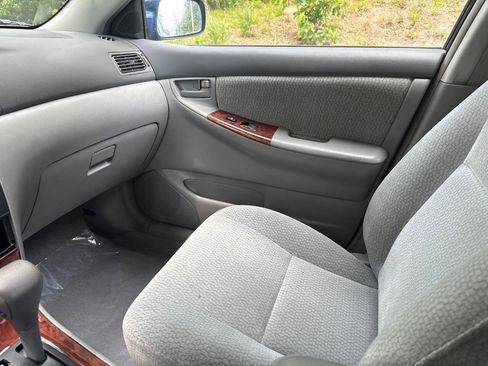 Used 2004 Toyota Corolla LE FWD image 13