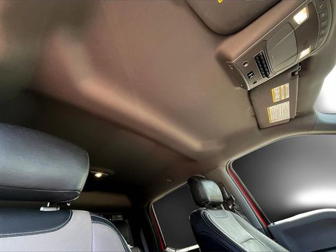 Used 2019 Ford F250 XLT w/ XLT Premium Package image 23