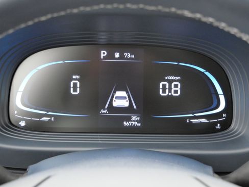 Used 2023 Hyundai Venue Limited w/ Cargo Package image 22