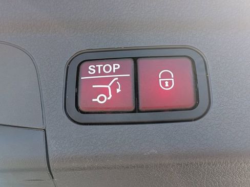 Used 2020 Mercedes-Benz GLE 450 4MATIC image 13