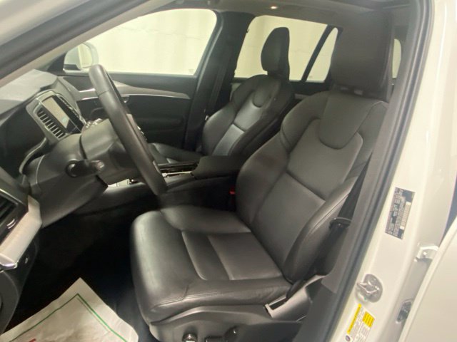 Used 2025 Volvo XC90 B5 Core AWD/4WD image 11