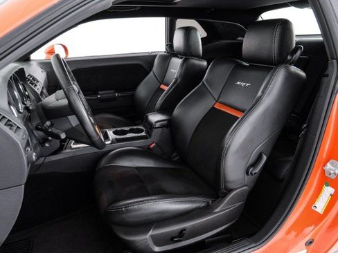 Used 2009 Dodge Challenger SRT8 w/ SRT Option Group II RWD image 26