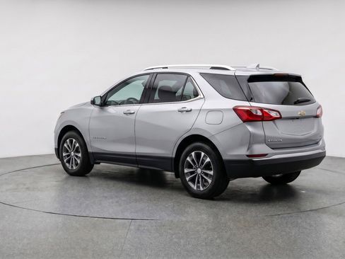 Used 2025 Chevrolet Equinox LT FWD image 5