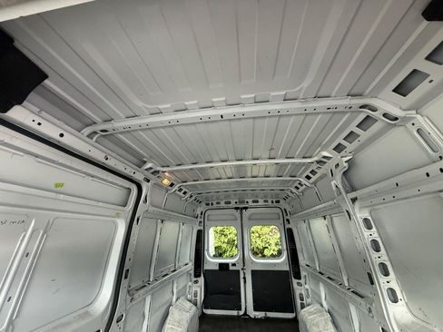 Used 2023 RAM ProMaster 2500 FWD image 8