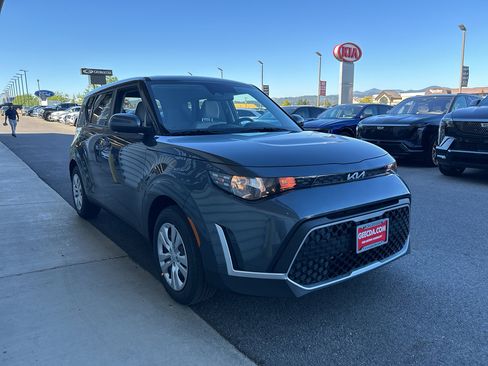 New 2025 Kia Soul LX image 3