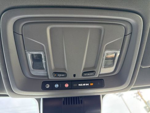 Used 2024 Chevrolet Silverado 1500 LT image 25