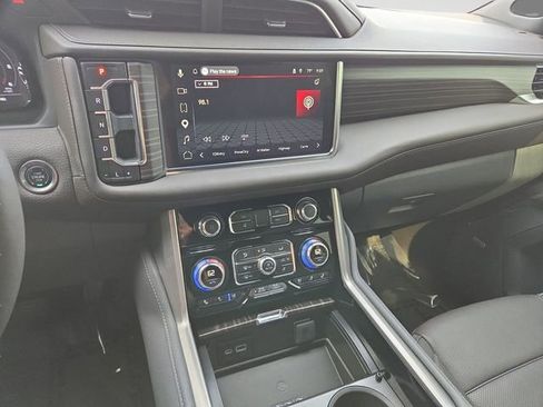 Used 2024 GMC Yukon Denali w/ Advanced Technology Package AWD/4WD image 24