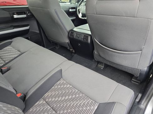 Used 2018 Toyota Tundra SR5 image 19