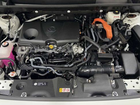 Certified 2022 Toyota RAV4 SE image 29