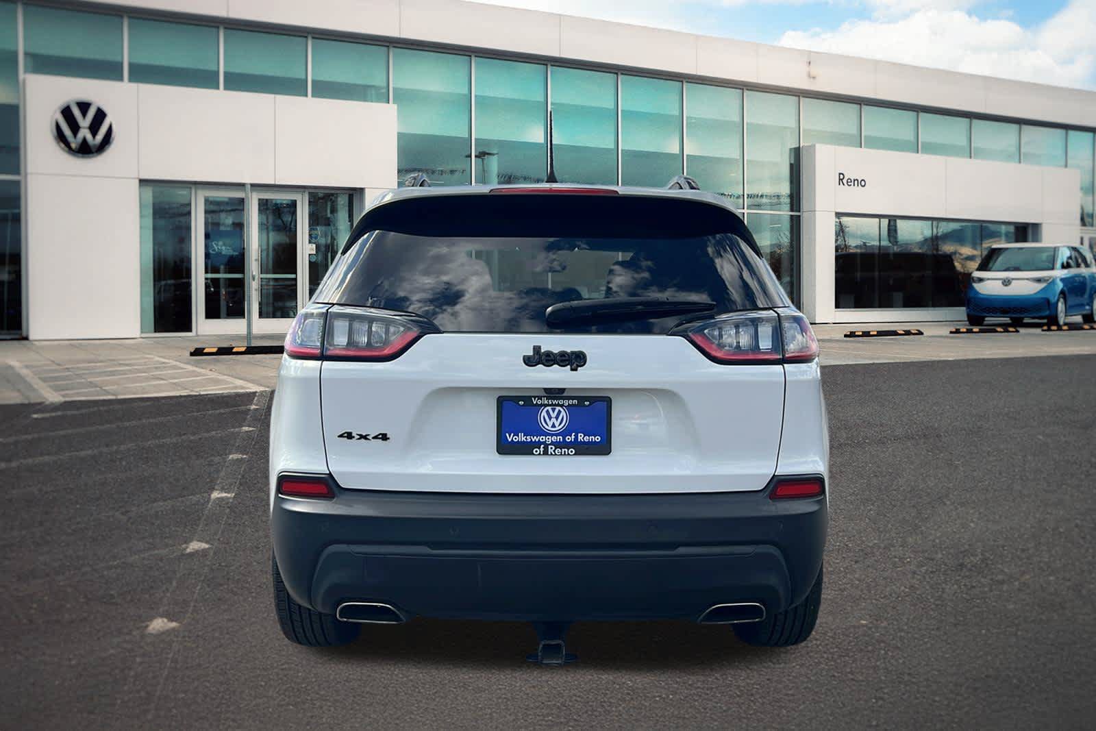 Used 2020 Jeep Cherokee Latitude Plus AWD/4WD image 6