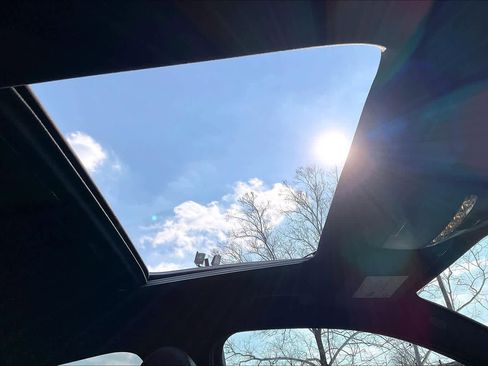 Used 2022 Mercedes-Benz GLC 300 4MATIC Coupe image 14