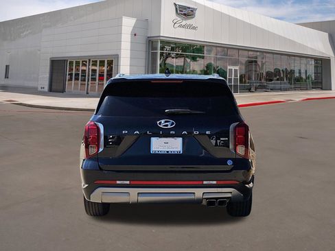 Used 2023 Hyundai Palisade Limited w/ Cargo Package AWD/4WD image 5
