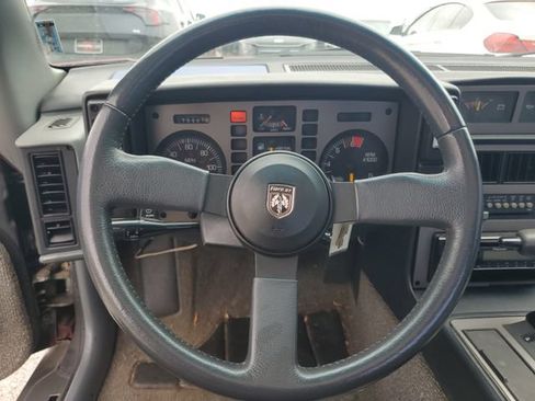 Used 1987 Pontiac Fiero GT RWD image 18
