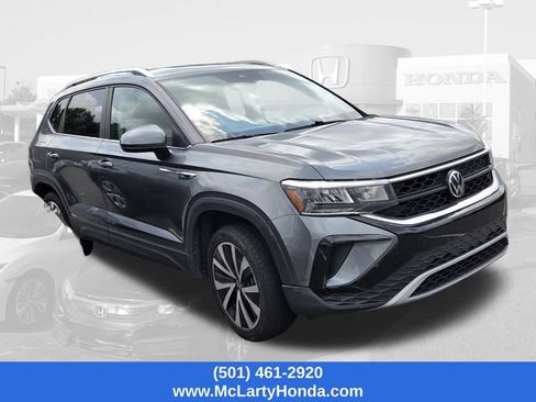 Used 2024 Volkswagen Taos SE FWD image 6