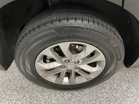 Used 2019 Hyundai Santa Fe SEL image 25