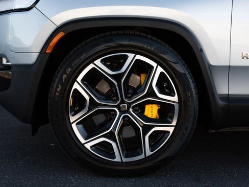 Used 2022 Rivian R1T Launch Edition image 44