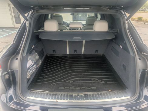 Used 2021 Porsche Cayenne S AWD/4WD image 24
