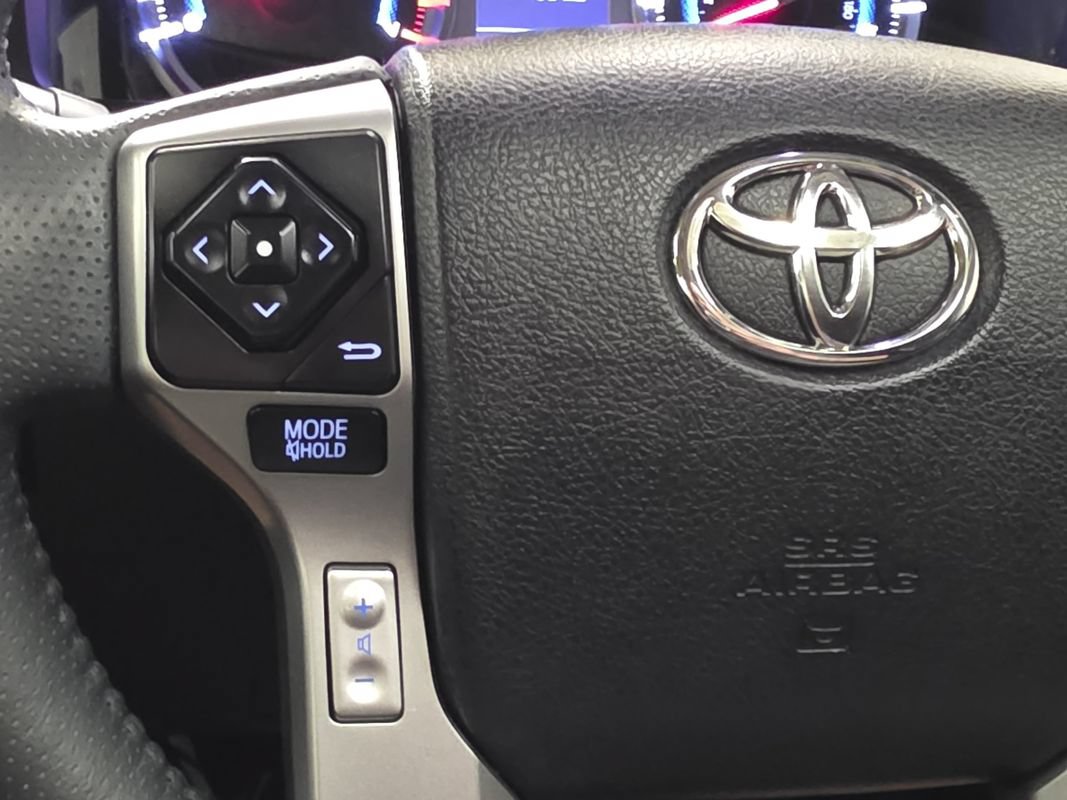 Used 2019 Toyota 4Runner Limited AWD/4WD image 33