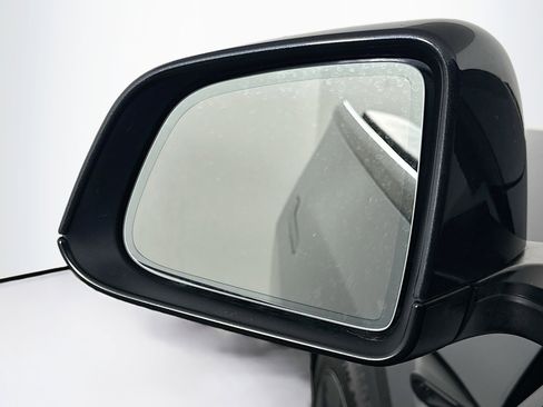 Used 2025 Tesla Model Y Long Range image 16