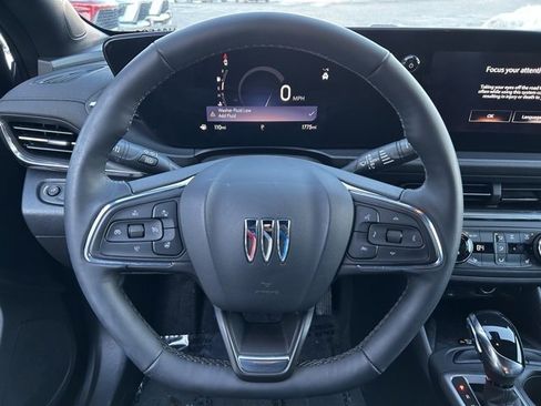 Used 2025 Buick Envista Preferred w/ Convenience I Package image 16