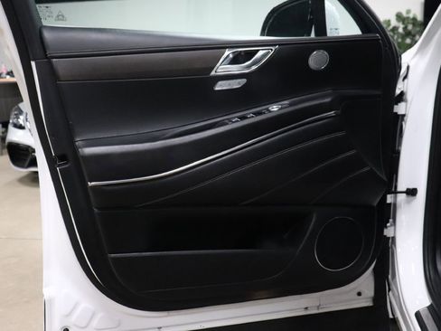 Used 2024 Genesis GV80 2.5T image 9