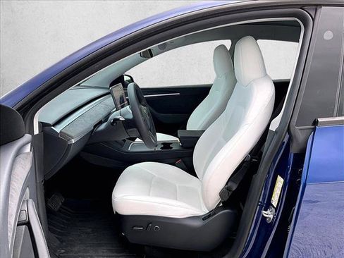 Used 2024 Tesla Model Y Long Range AWD/4WD image 26