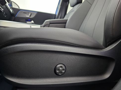 New 2026 Mercedes-Benz GLB 250 4MATIC image 10