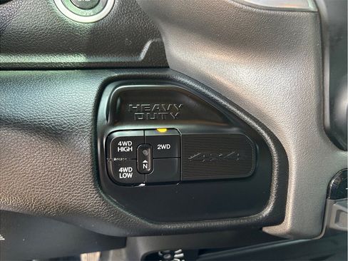 Used 2023 RAM 2500 Big Horn AWD/4WD image 25
