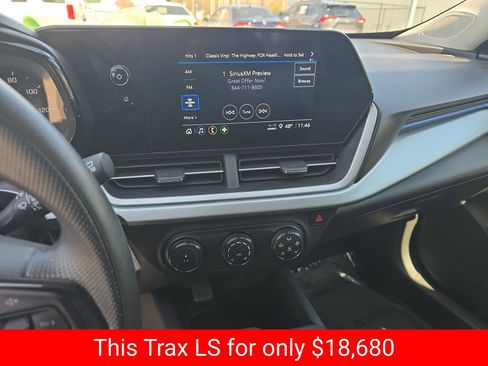 Used 2024 Chevrolet Trax LS FWD image 25