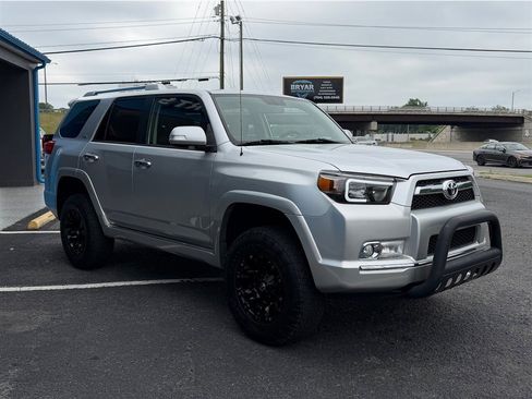 Used 2011 Toyota 4Runner SR5 w/ Convenience Pkg AWD/4WD image 7