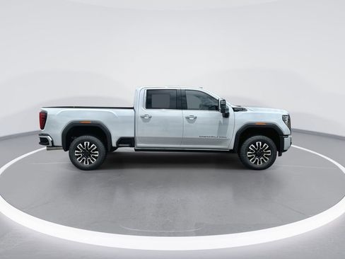 New 2026 GMC Sierra 2500 Denali Ultimate AWD/4WD image 9
