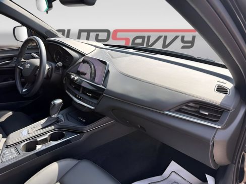 Used 2025 Cadillac CT4 Luxury RWD image 25