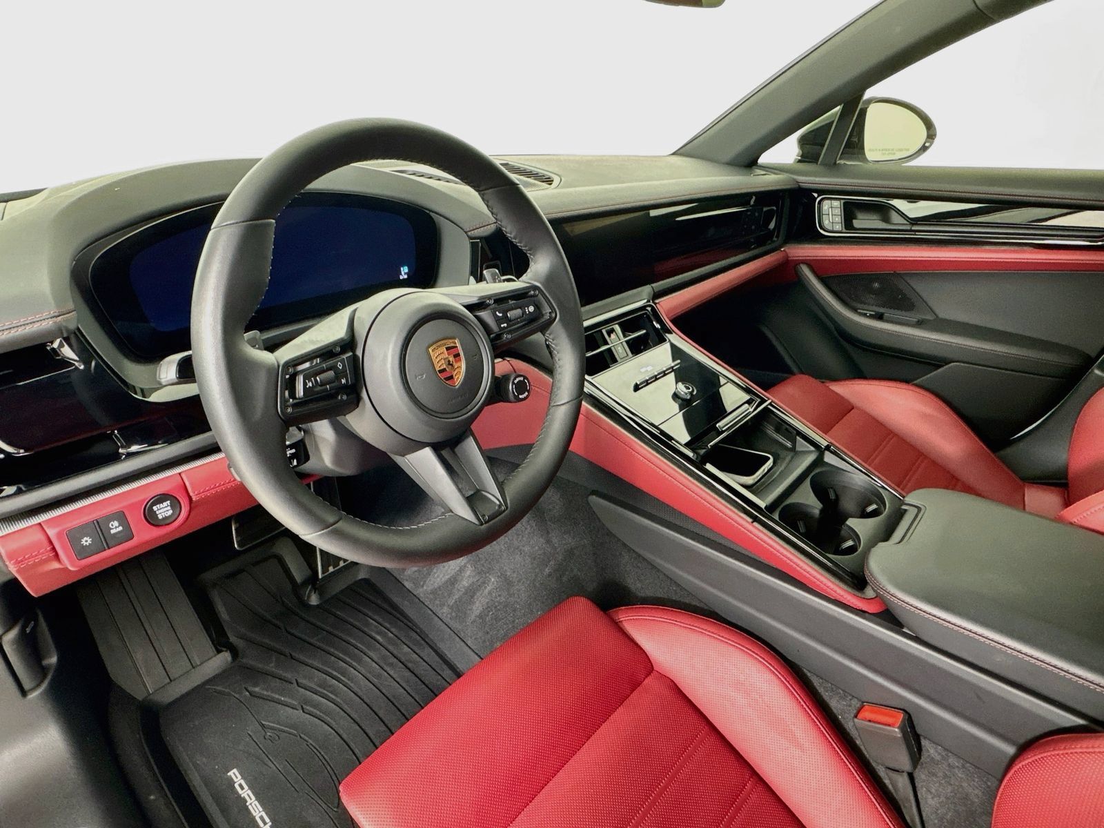 Used 2025 Porsche Panamera RWD image 10
