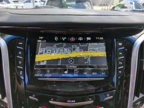 Used 2019 Cadillac Escalade Luxury RWD image 24