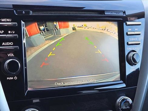 Used 2017 Nissan Murano SV image 12