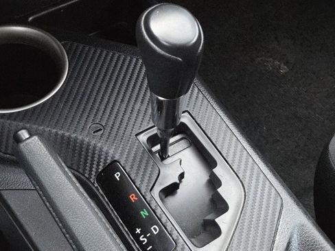 Used 2014 Toyota RAV4 LE image 18