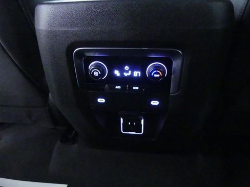 Used 2021 Chevrolet Tahoe LT image 24