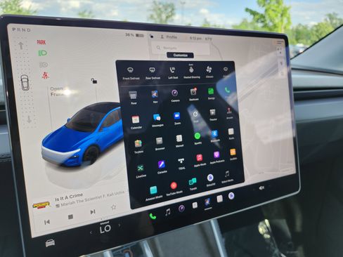Used 2026 Tesla Model Y 2WD image 32