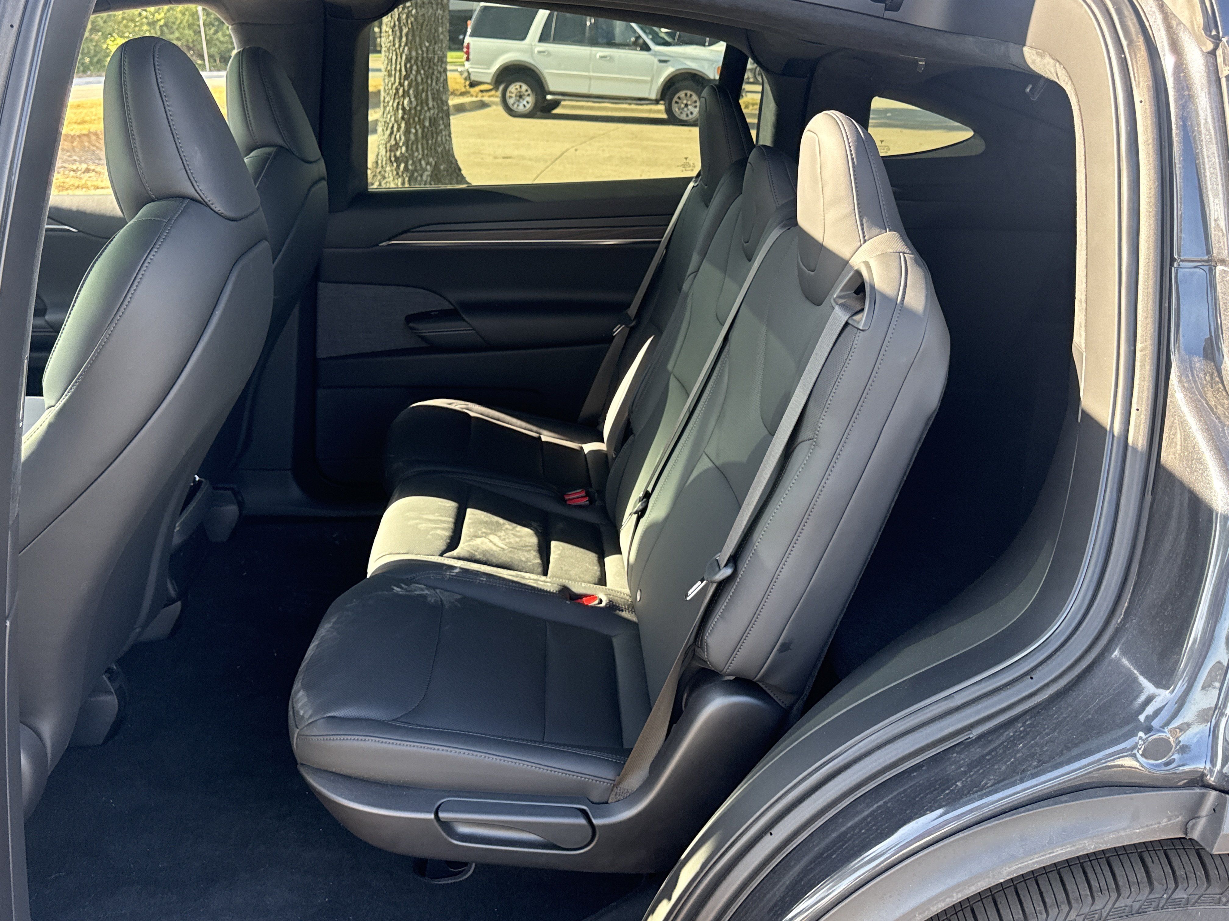 Used 2025 Tesla Model X AWD/4WD image 6