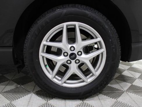 Used 2024 Ford Edge SEL image 46