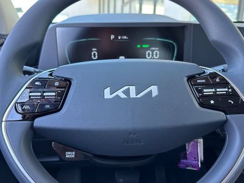 New 2026 Kia Niro LX FWD image 26