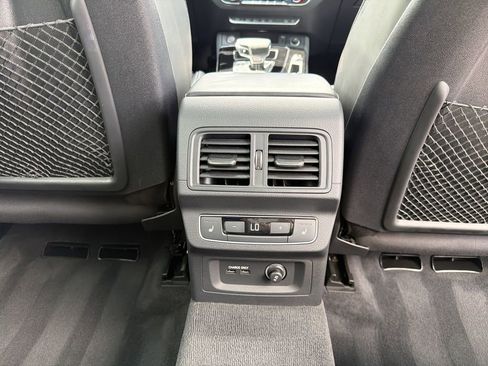 Used 2023 Audi SQ5 Prestige AWD/4WD image 21