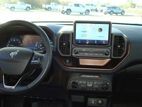 Used 2021 Ford Bronco Sport Outer Banks image 10