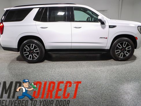 Used 2021 GMC Yukon AT4 w/ Technology Package AWD/4WD image 6