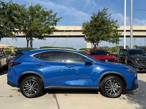 Used 2025 Lexus NX 250 FWD w/ Towing Package (2000 Lbs) image 5