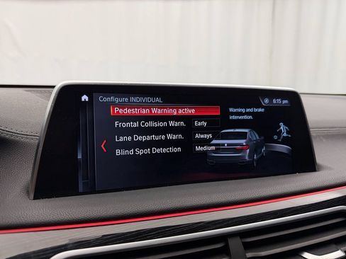 Used 2019 BMW 750i xDrive w/ M Sport Package image 22