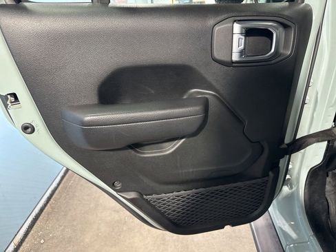 Used 2024 Jeep Wrangler Willys image 27