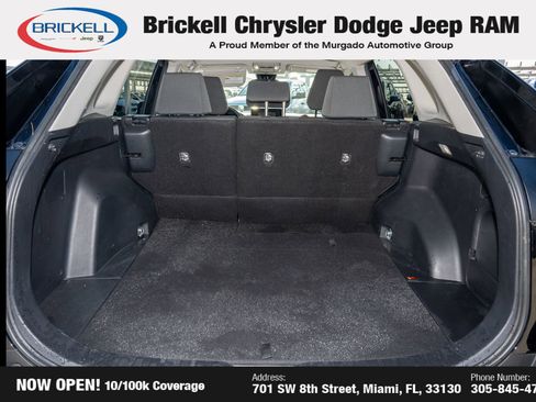 Used 2022 Toyota RAV4 XLE AWD/4WD image 9