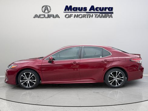 Used 2018 Toyota Camry SE w/ Convenience Package FWD image 6